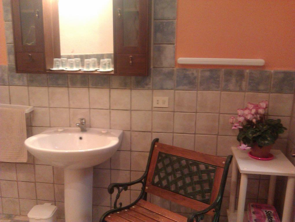 Antica Galateo Bed & Breakfast Lecce Oda fotoğraf